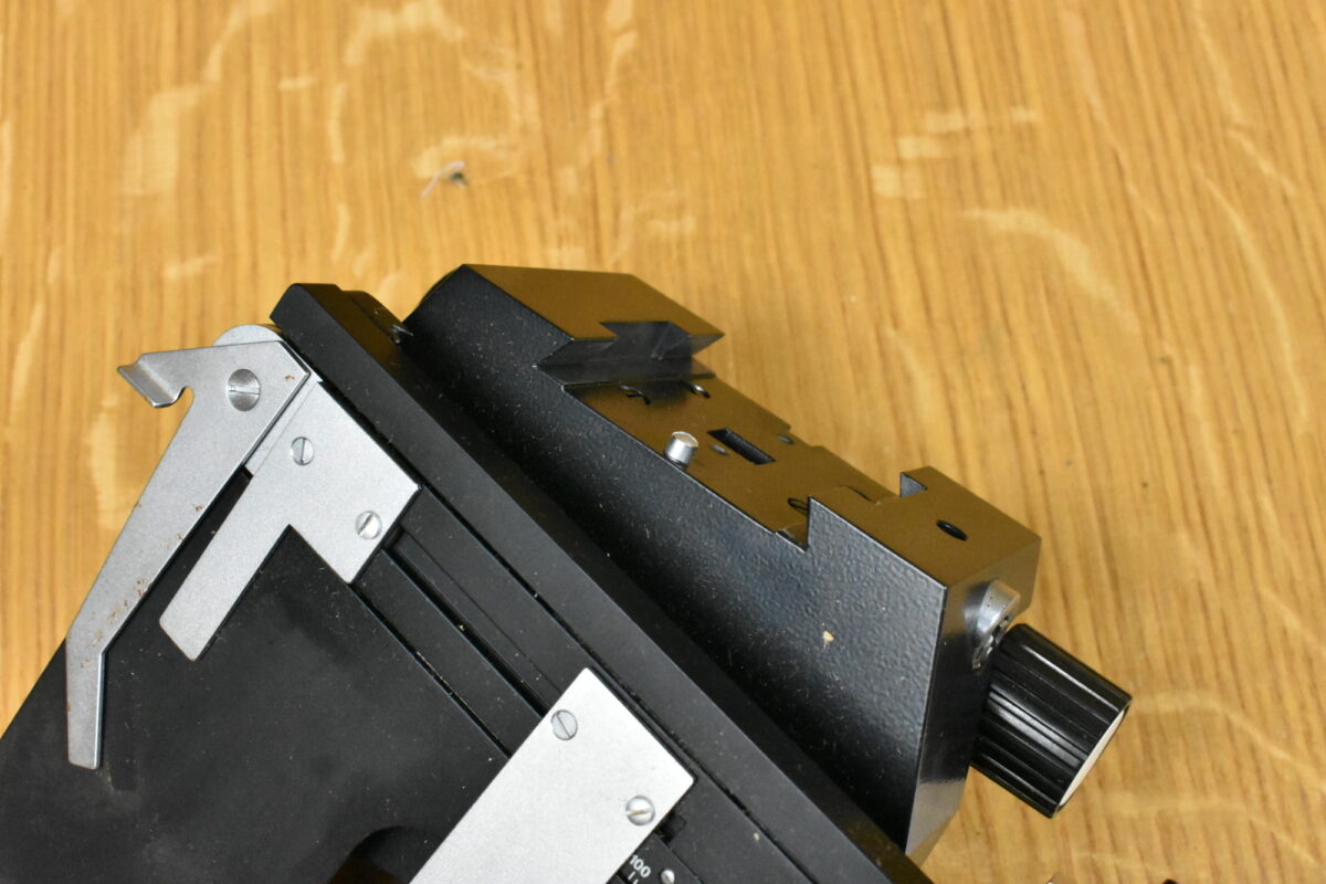 Carl Zeiss (Jena) Microscope Stage with Dovetail Mounts 80210404 - Image 3