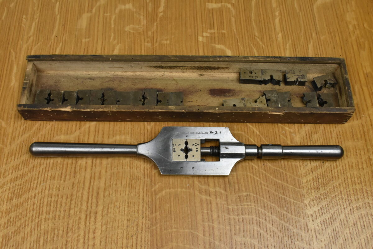 Good Vintage S.W.Card,Mansfield, Mass. USA, Screw Threading Tool