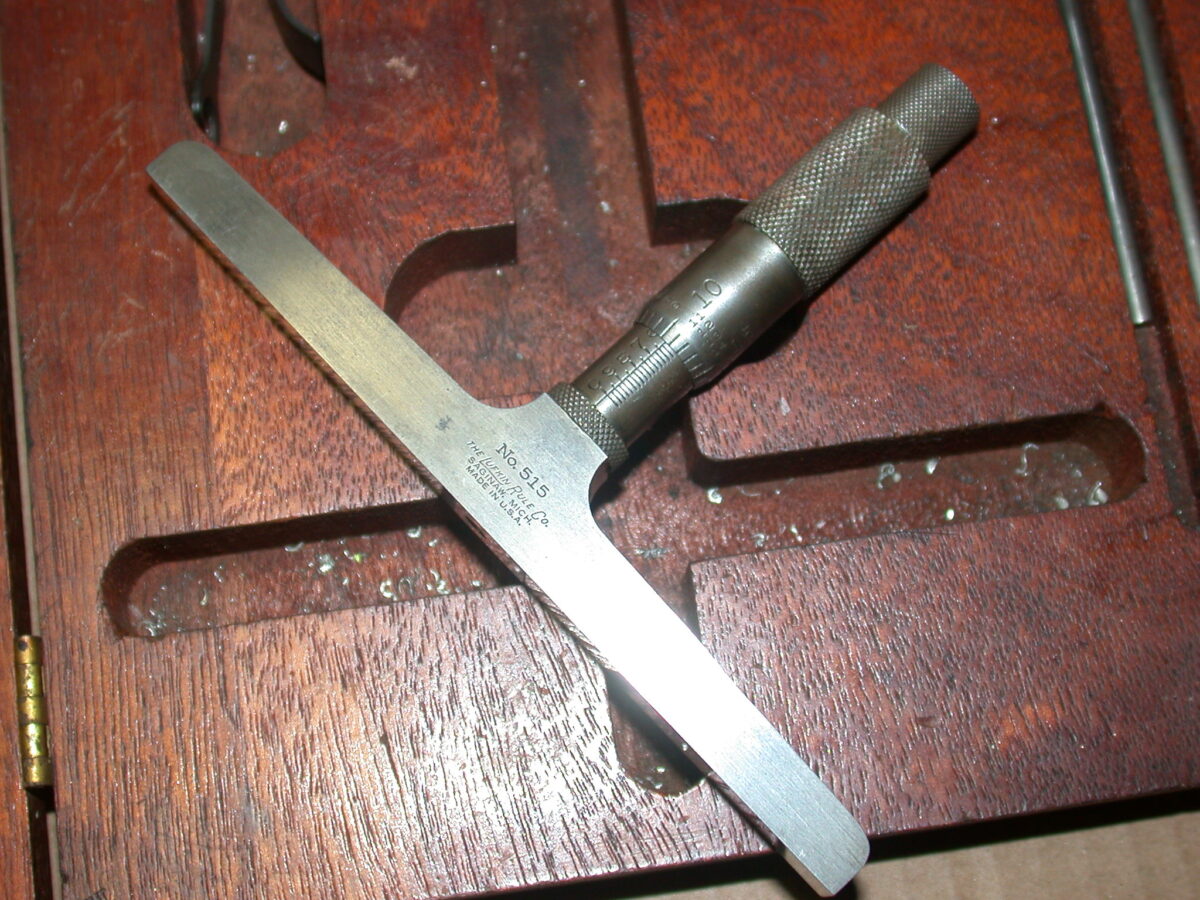 Lufkin No 515, 0 - 3" Depth Micrometer, Wooden Case, 80212658