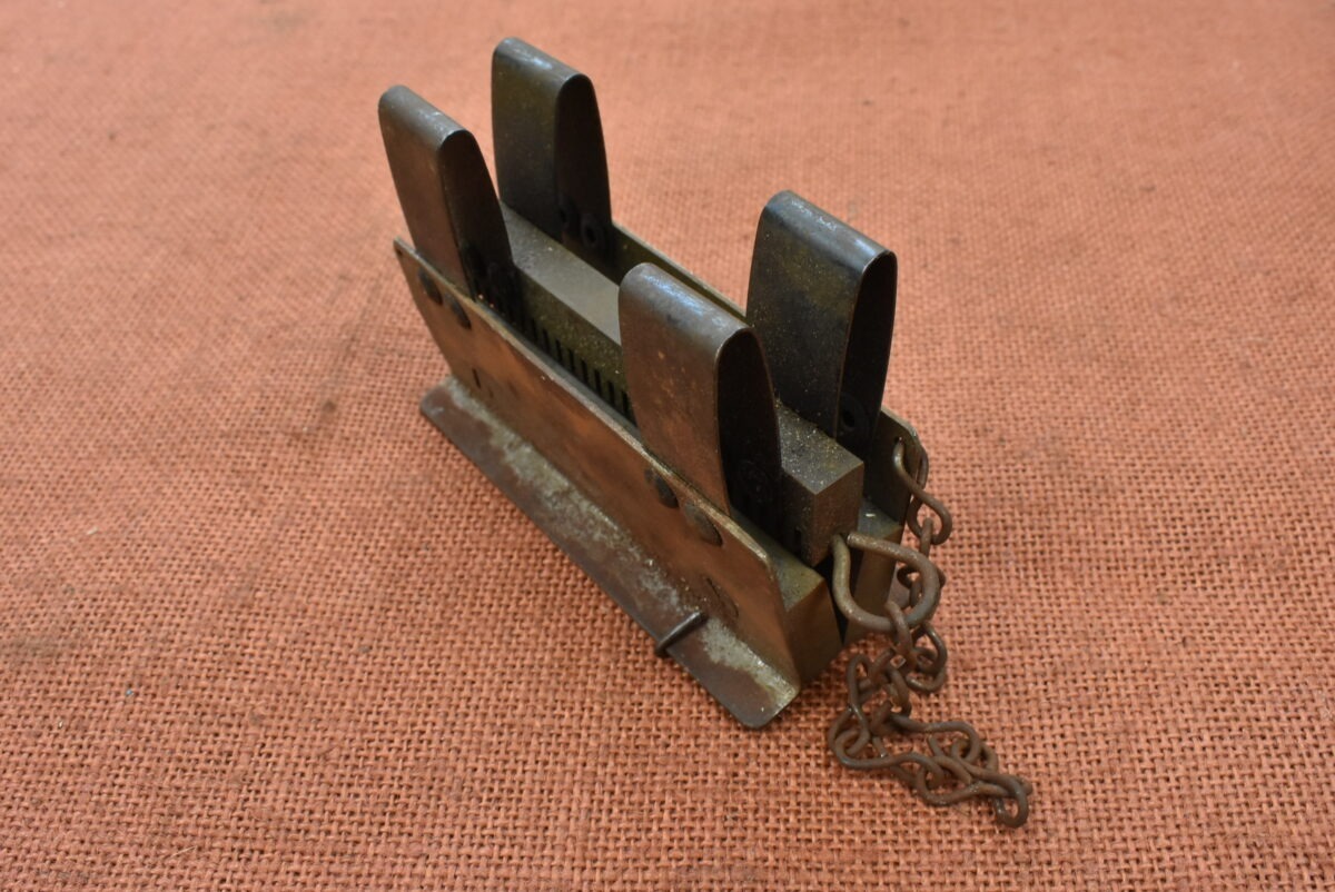 Gem Vice Belt Lacing Tool 80214540 - Image 3