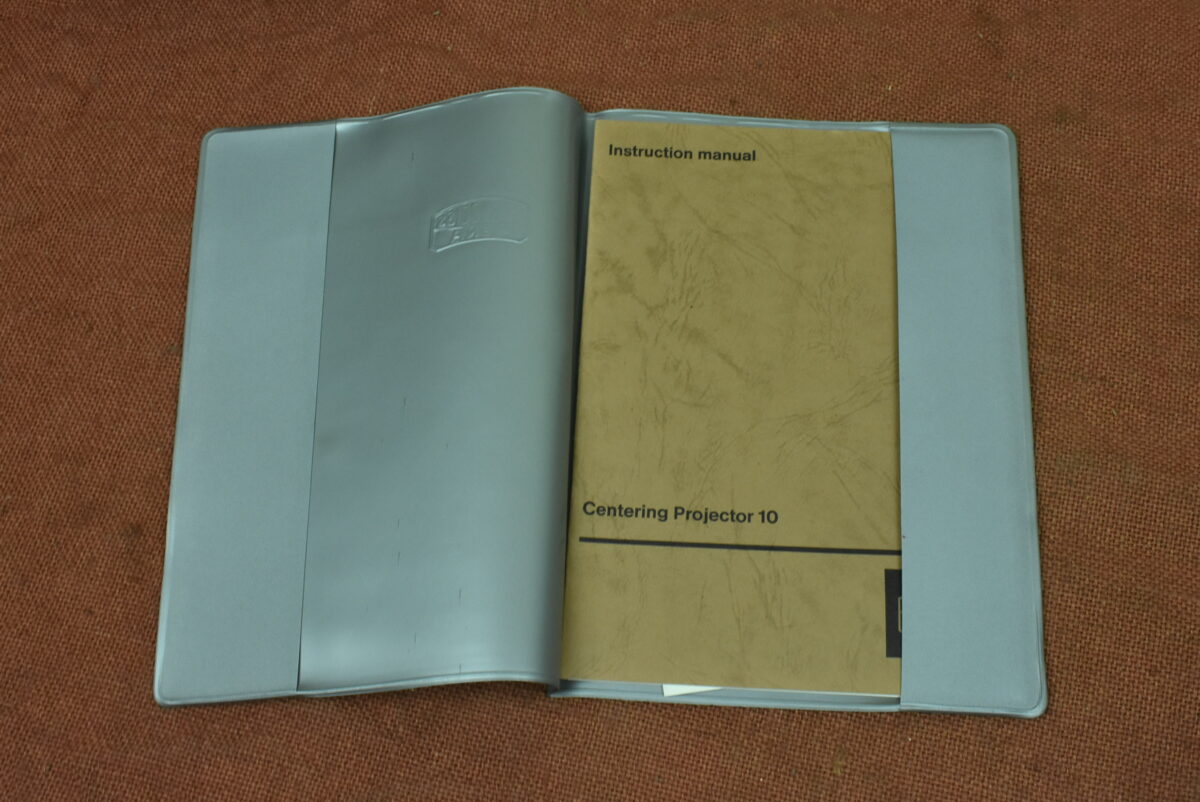 Carl Zeiss Jena: Centering Projector 10 Instruction Manual 80214886 - Image 2