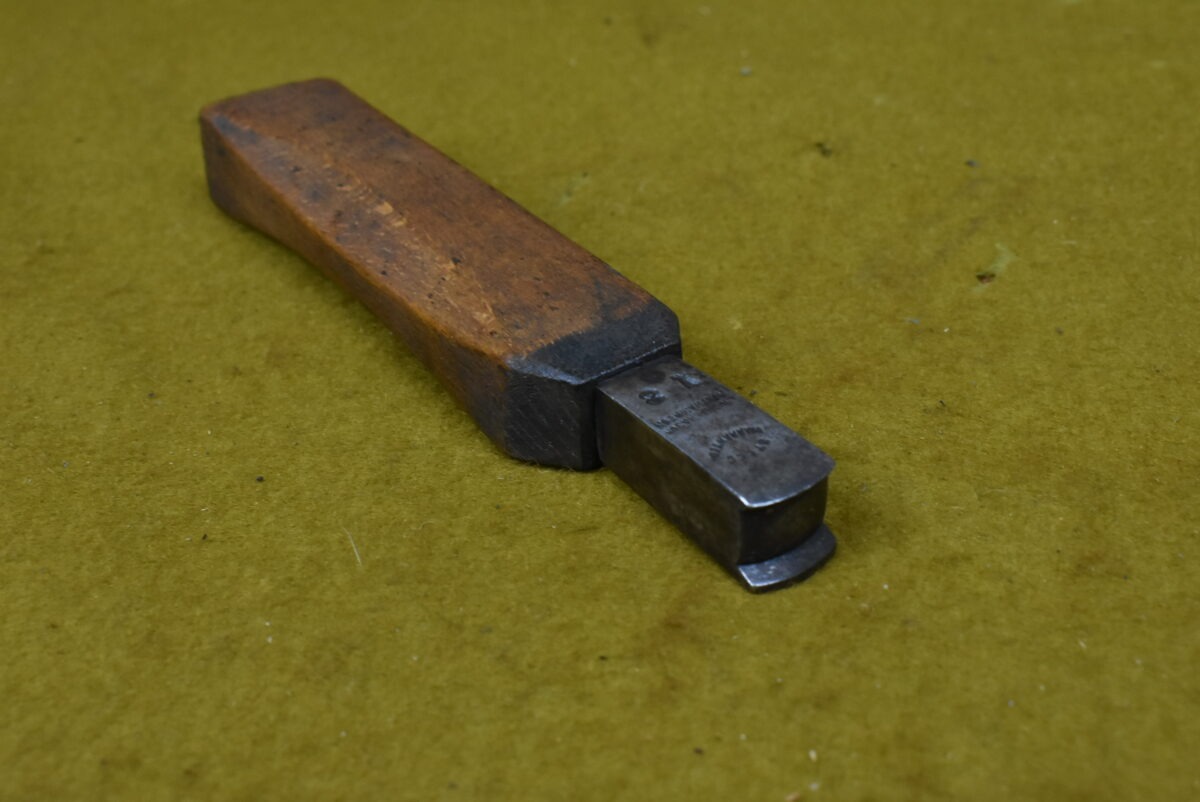 Good, Used L. Richter & Son, Northampton No. 18 Double Forepart Iron 80215053 - Image 4