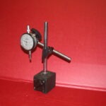 Magnetic Base Fitted with Mitutoyo No 2413 Clock, 80215589