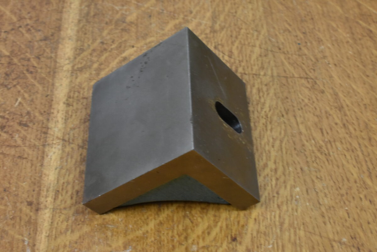 Webbed Angle Plate, 2. 7/8" x 2. 1/2" x 2" (Approx.) 80215776 - Image 3