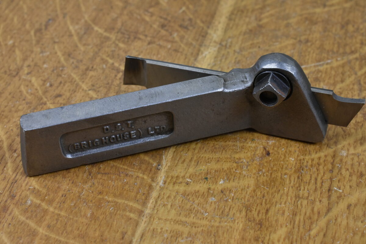 D.S.T. Andycraft Right Hand Parting Tool Holder, 13/16" Shank 80215791 - Image 3