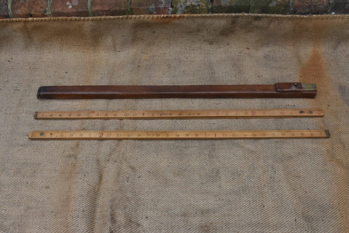 Two Stanley, London, 5' Folding Rules with Brass Joiner. In Leather Case 80216056 - Image 3