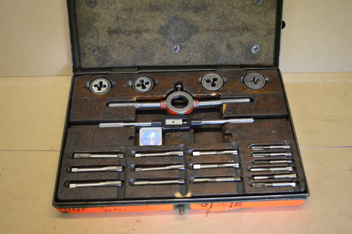 UNF Tap & Die Set in Steel Case, 1/4", 1/2", 7/16",5/16", 3/8", 80216396 - Image 2