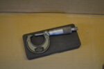 Mitutuyo No 103-177, 0 - 1" Micrometer, Carbide Anvils, 80216391 - Image 2