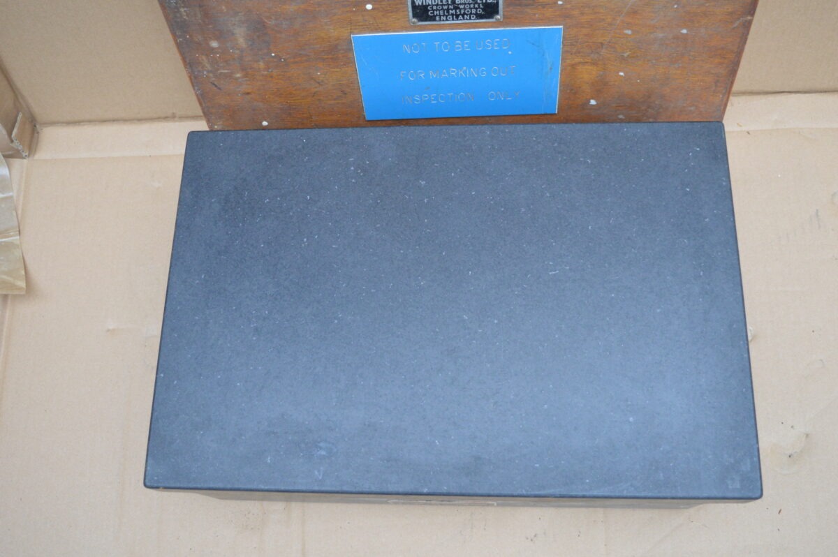 Crown Black Granite Surface Plate with Cover, 12" x 18", 80216408 - Image 2