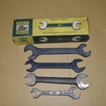 4 Snail Brand Spanners in Vintage Snail Brand Box, 80216555