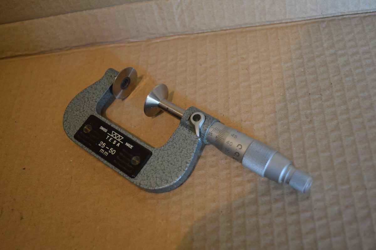 Tesa 25 - 50mm Disc Micrometer with Case, 80216636 - Image 3