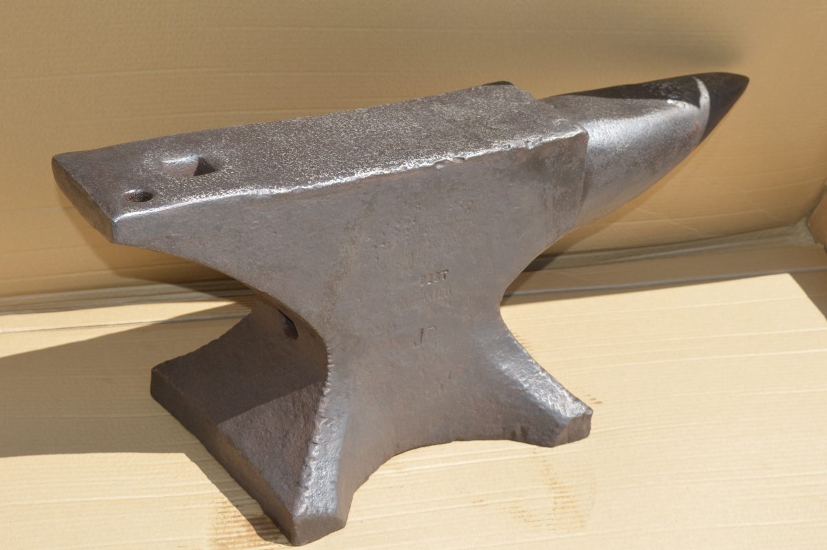 Vintage 2 1/2 CWT/127kgs Blacksmiths Anvil, 80216845 - Image 5