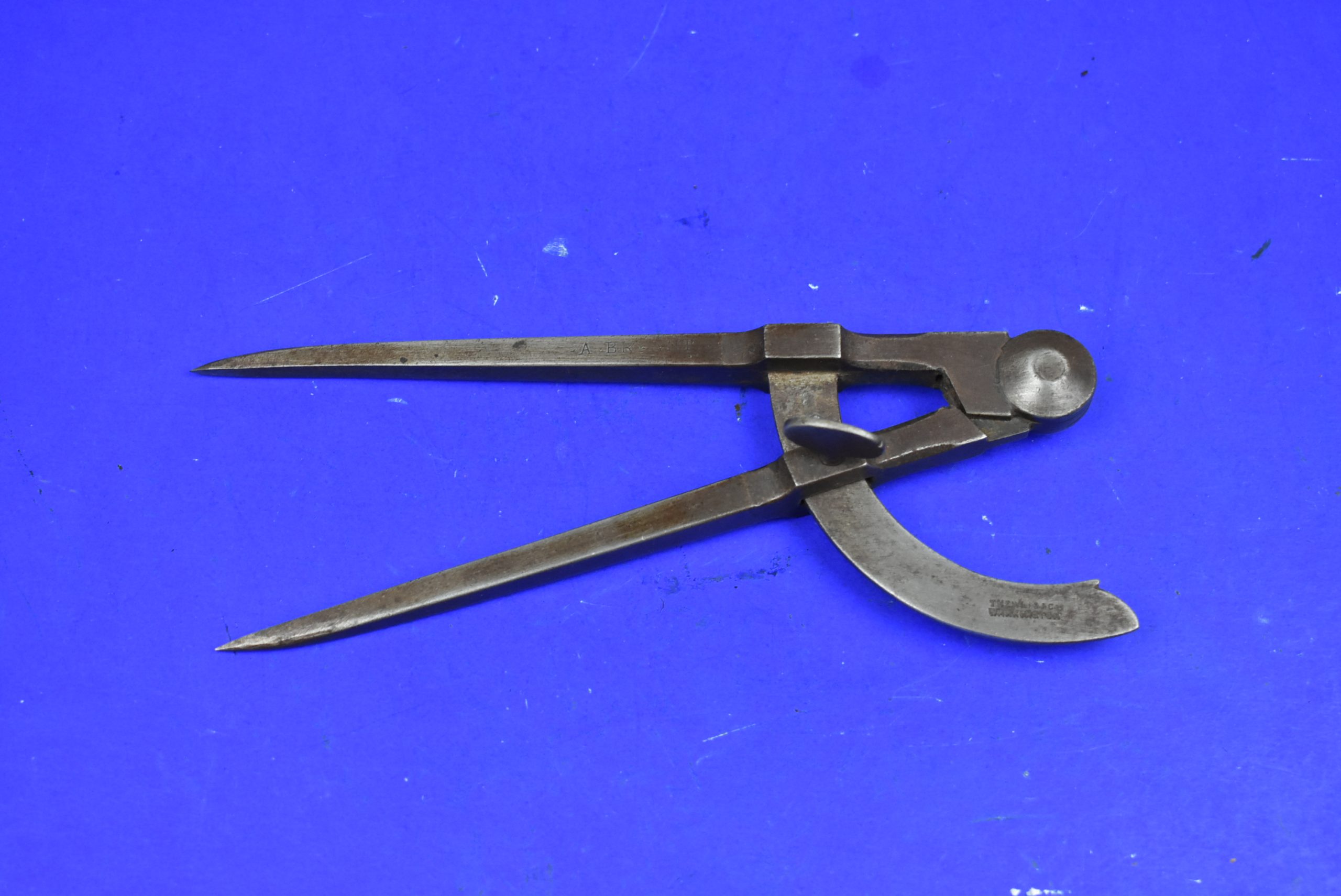 80216983 Thewlis, Warrington 7” Wing Compasses 80216983 - Image 1