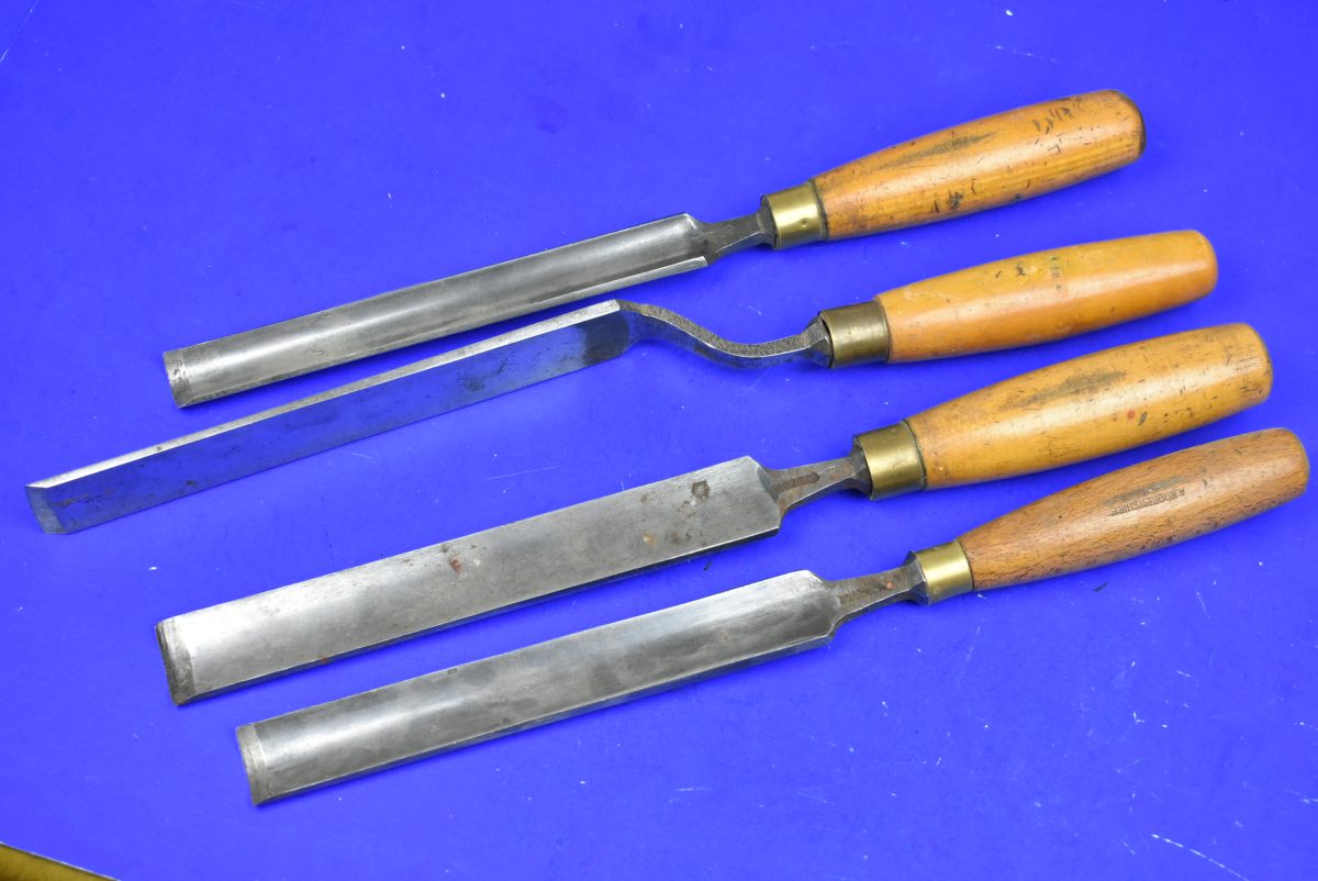 Set of Fourteen Pattern Maker’s Paring Gouge Chisels 80216987 - Image 12