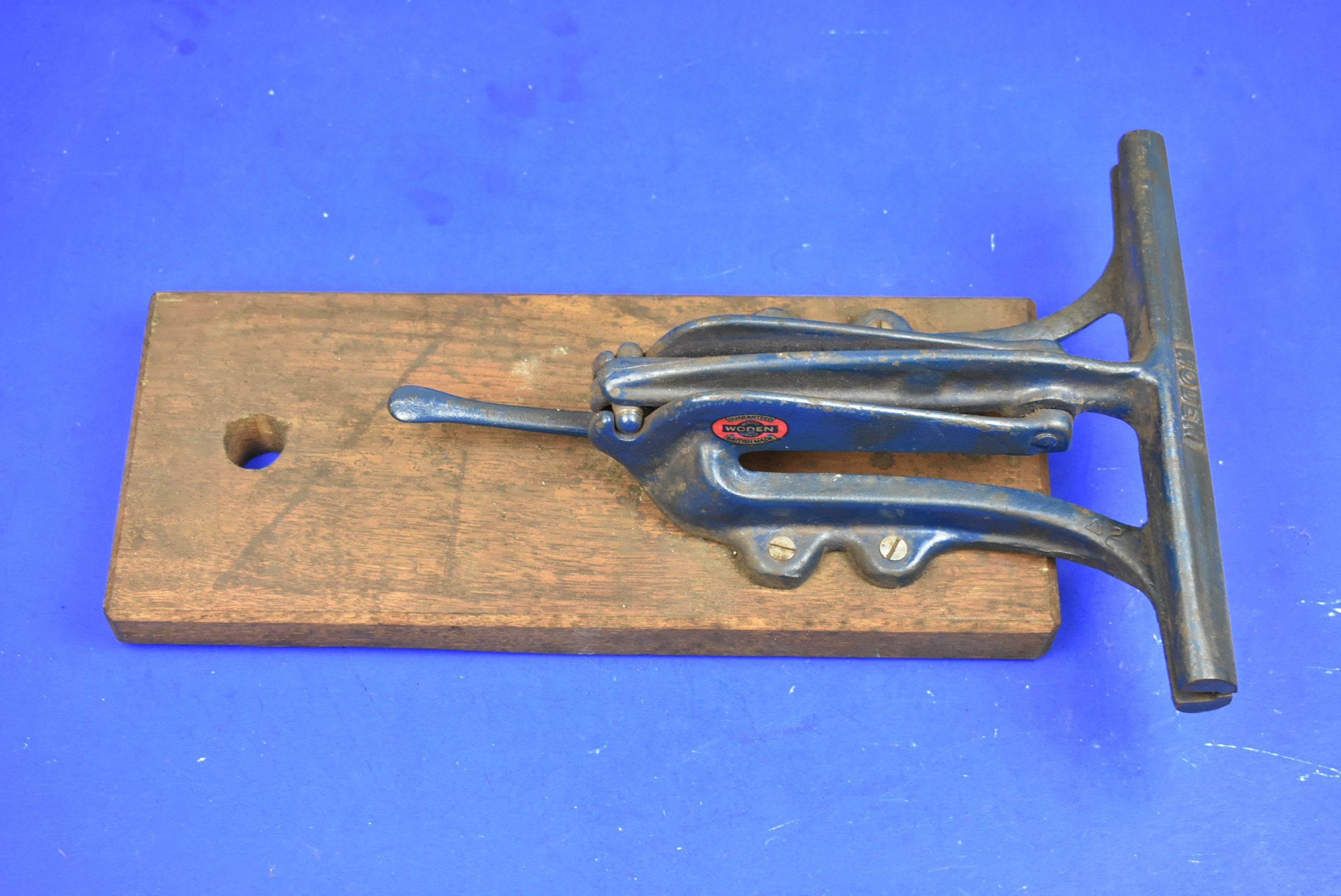 80216988 Good Used Woden Saw Setting Vice 80216988 - Image 1