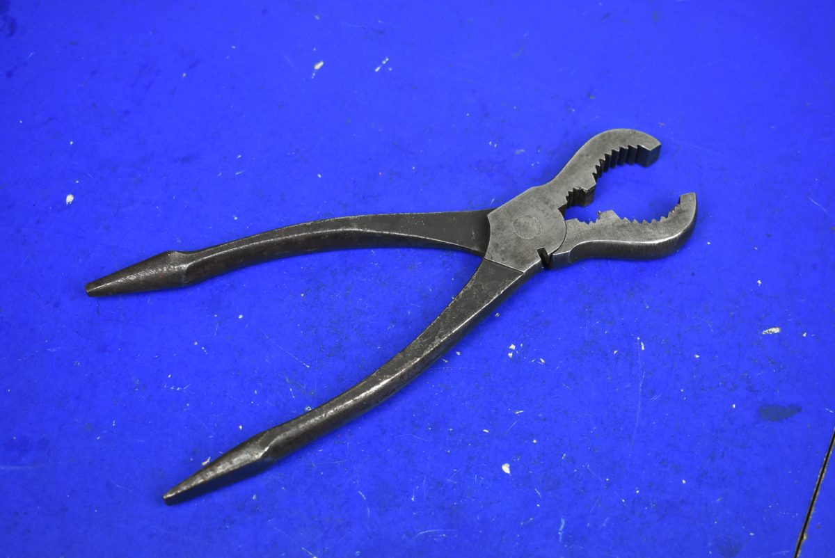 Good Used Elliott-Lucas Elect 9" Gas Pliers 80217136 - Image 3