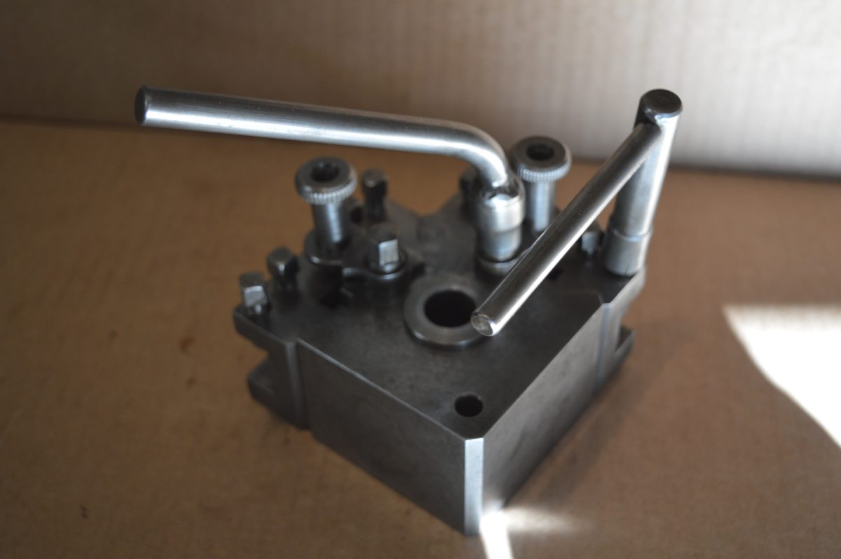Dickson SO Quick Change Toolpost & 4 Toolholders, 80217161 - Image 4
