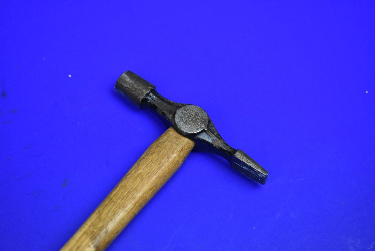 Good Used Stanley CP 3. 1/2  3. 1/2oz Pin Hammer 80217183 - Image 3
