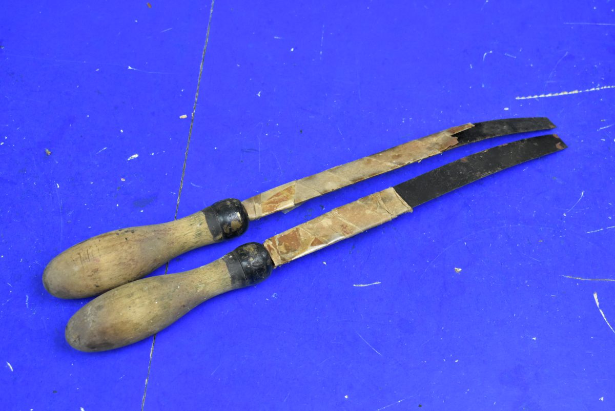2 x Ex - Military 8" Curved Engineer's Scrapers (Unused) 80217163 - Image 2
